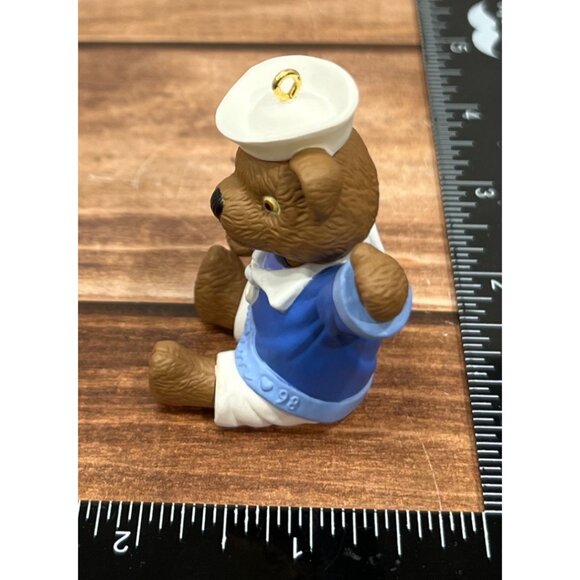 1998 HALLMARK KEEPSAKE ORNAMENT QX6676 GRANDSON SAILOR TEDDY BEAR - Picture 7 of 10